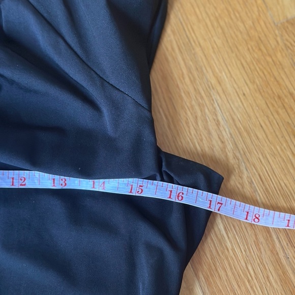 Diane Von Furstenberg DVF TULIPAN Black Sleeveless Ruched Slim Fit Dress 4 LBD - Picture 6 of 8